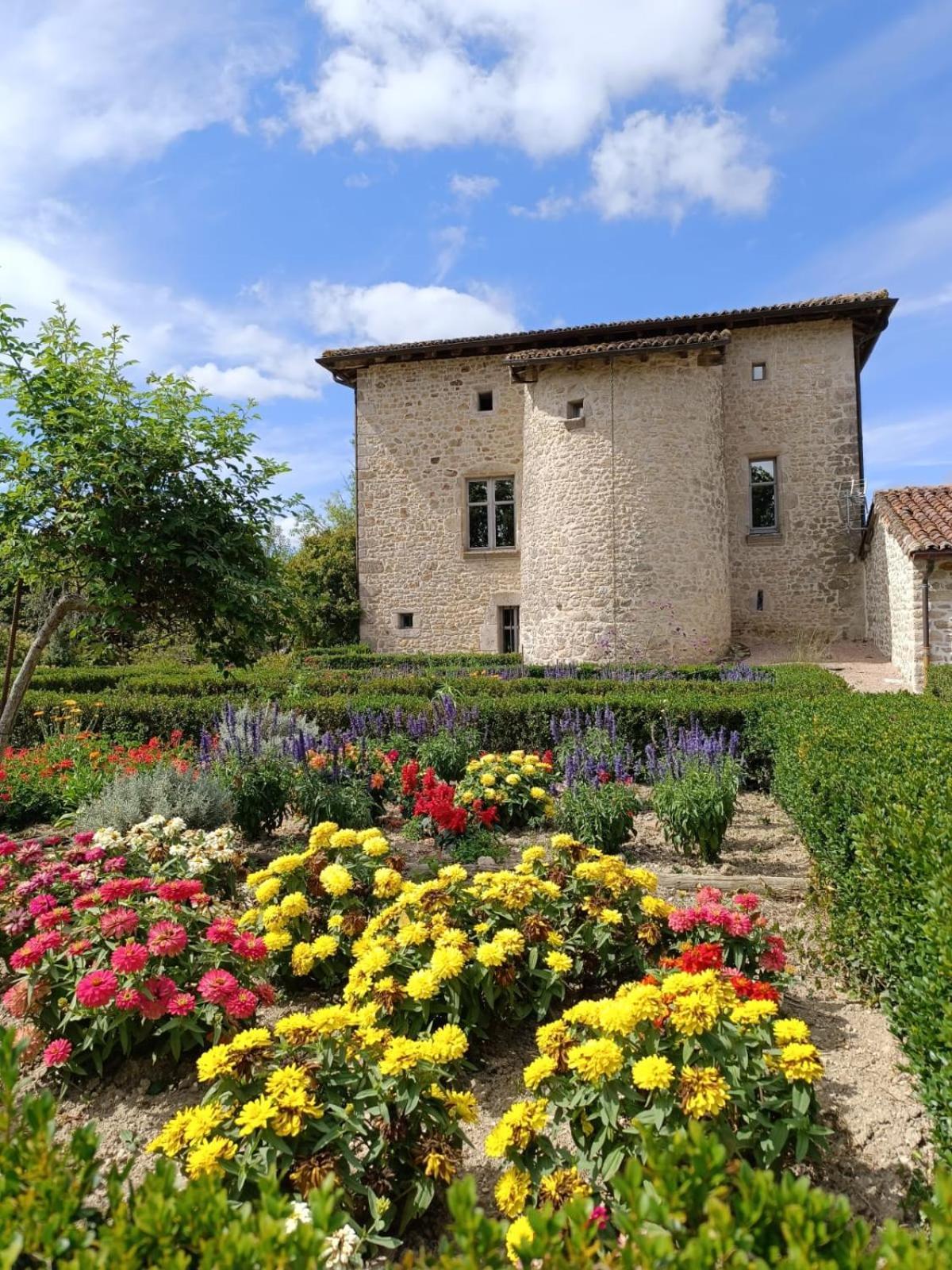 Le Domaine De Mazerolles *